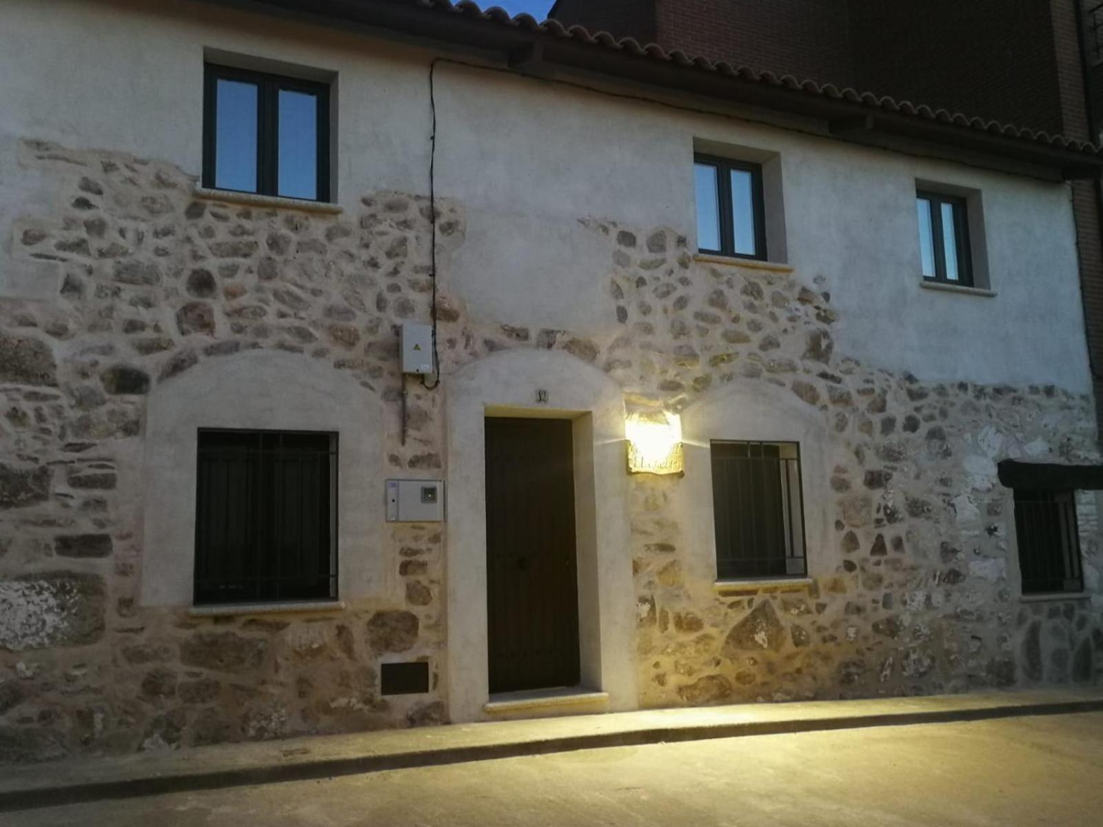 Casa Rural El Enebro 4 Estrellas Navamorcuende Kültér fotó